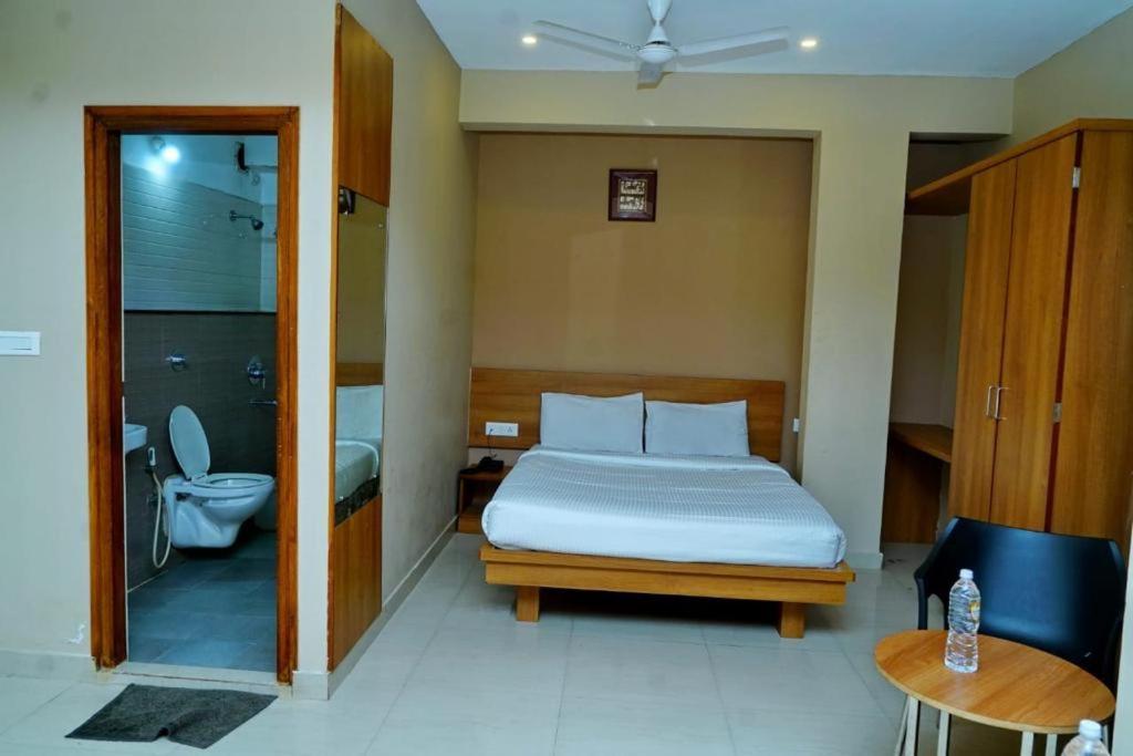 Samasth Rooms And Suits Mysore Exterior foto
